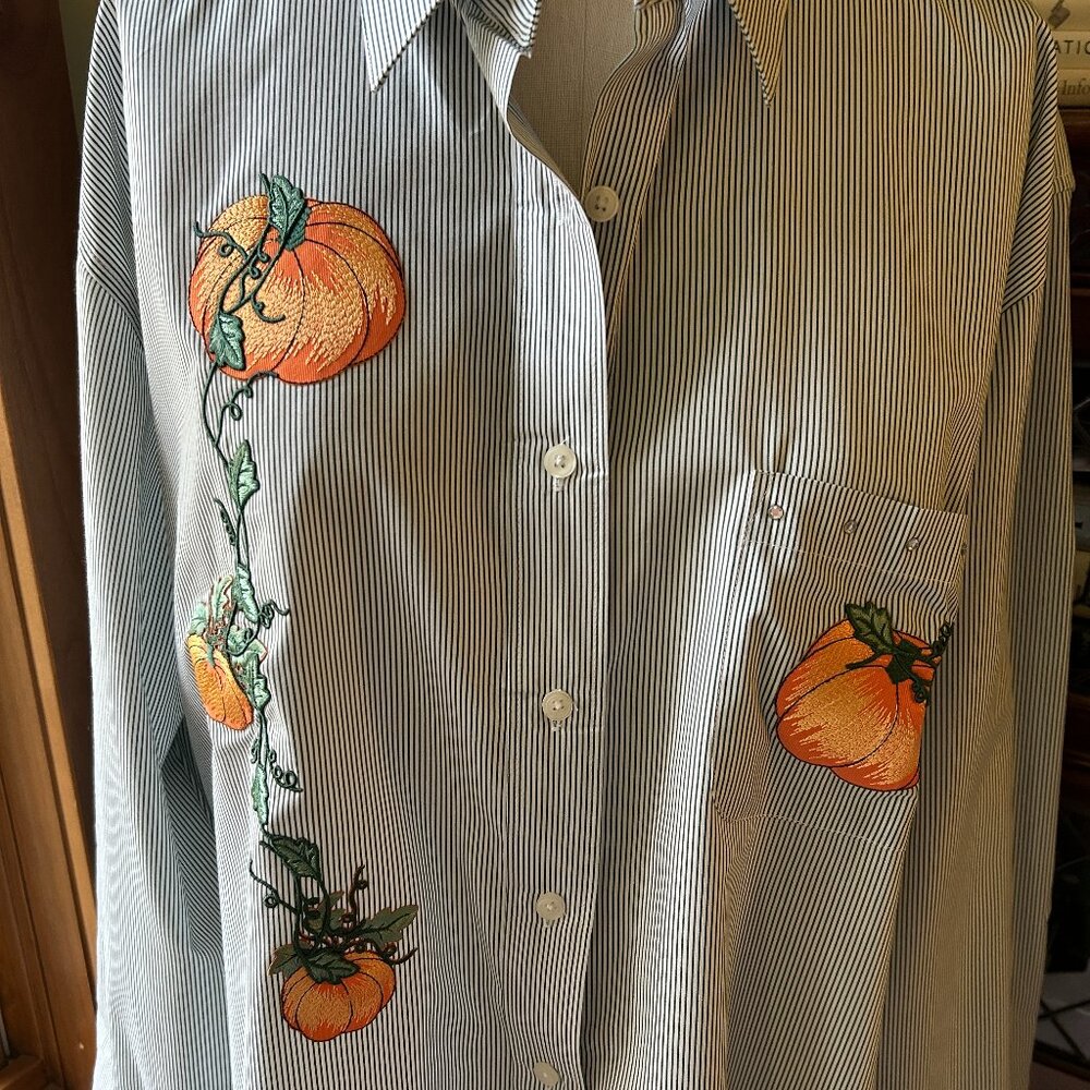 Las Olas Classic Button Down Pinstripe Blouse w/Pumpkin (NWOT) - Picture 3 of 7